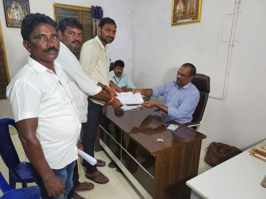 శ్రీకాళహస్తి ప్రాంతంలో నామినేషన్లు