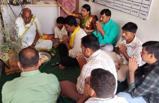 దేవరుప్పుల పోలీస్ స్టేషన్ లో ఆయుధపూజ
