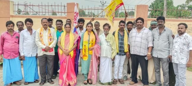 మర్రిపూడిలో యువతరంగం.. బరిలో బీటెక్ యువతి!