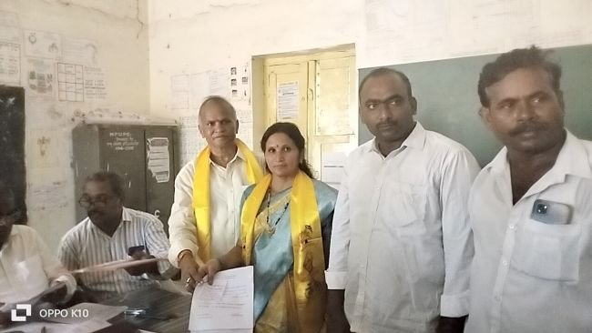 నామినేషన్ దాఖలు చేసిన శివకుమారి 