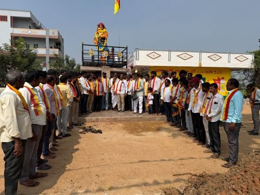 ఘనంగా పండుగ సాయన్న జయంతి వేడుకలు.