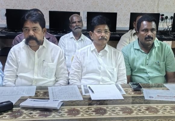 రాచమల్లు సంయమనంతో మాట్లాడాలి: కొండారెడ్డి