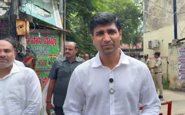 ప్రశాంత వాతావరణంలో నామినేషన్లు పక్రియ...ఎంపీ లావు