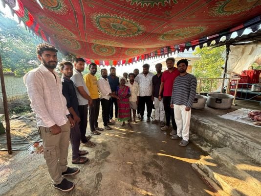బాధిత కుటుంబానికి ఆర్థిక సాయం