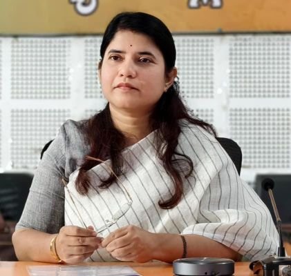 కలెక్టర్ ఫొటోతో డబ్బులు డిమాండ్ చేస్తే వెంటనే ఫిర్యాదు చేయాలి-నంద్యాల జిల్లా కలెక్టర్ రాజకుమారి గణియా