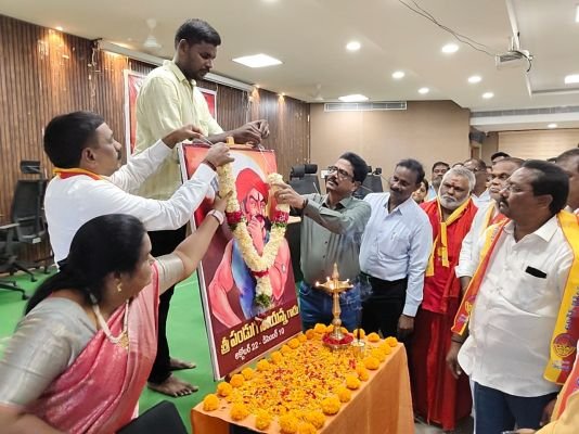 నిరంకుశ పాలనకు వ్యతిరేకంగా పోరాడిన యోధుడు పండుగ సాయన్న - జిల్లా అదనపు కలెక్టర్ (స్థానిక సంస్థలు) పి.చంద్రయ్య