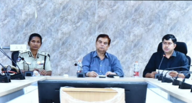  సుప్రీంకోర్టు ఆదేశాలను తూచా తప్పకుండా అమలు చేయాలి: ఏడు జిల్లాల కలెక్టర్లు, ఎస్పీలతో ఎస్‌ఈసీ అనిల్ చంద్ర పునేఠా వీడియో కాన్ఫరెన్స్!