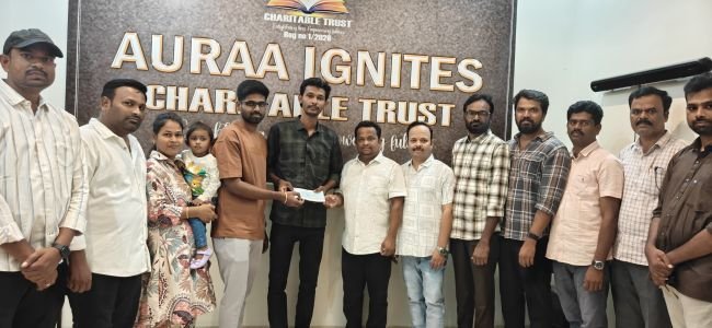 నిరుపేద విద్యార్థి చదువుకు ఆరా ఇగ్నైట్స్ చారిటబుల్ ట్రస్ట్ భరోసా.