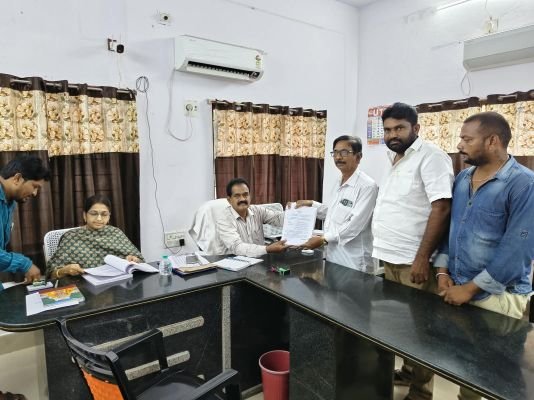కోలాహలంగా నువ్వురుపాడు ఎంపీటీసీ టిడిపి అభ్యర్థిగా ఖాజావలి నామినేషన్ 