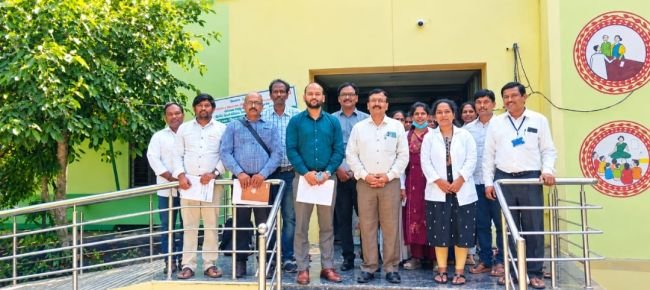 ప్రభుత్వ ఆసుపత్రిని సందర్శించిన ప్రత్యేక బృంద సభ్యులు