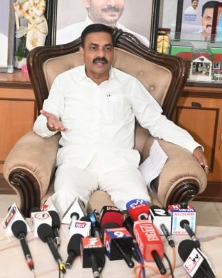 కూటమి పాలనలో ప్రజాస్వామ్యం అపహాస్యం - ప్రజల స్వేచ్ఛను హరిస్తున్న ప్రభుత్వం – కాకాణి