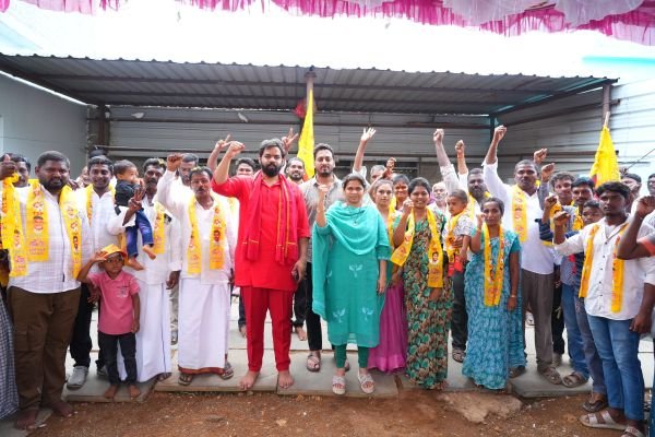 ఎమ్మెల్యే భూమా అఖిలప్రియ సమక్షంలో వైకాపాను వీడి తెదేపాలో చేరిక