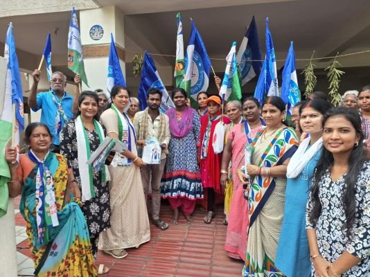 ఎన్నికల జోరు పెంచిన వైసీపీ 49 వార్డు అభ్యర్థి బొడ్డేటి మాధవి కిరణ్