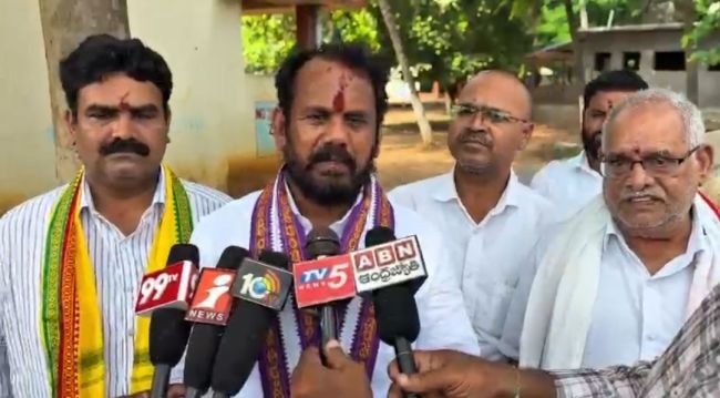జోరందుకున్న నామినేషన్ల పర్వం 