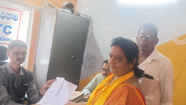 ఇంకొల్లు మండలంలో రెండో రోజు 36 నామినేషన్లు