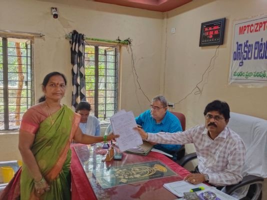 రెండవ రోజు 35 నామినేషన్ దాఖలు