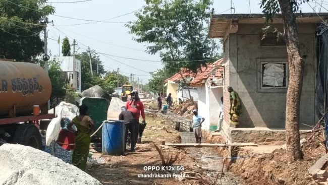 నార్లాపూర్‌లో అభివృద్ధి పనులు శరవేగం