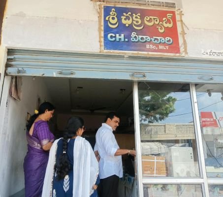 గార్ల లో ప్రవేట్ క్లినిక్ ల నిర్వహకులు ప్రభుత్వ అధికారుల ఆదేశాలు బేఖాతర్ 