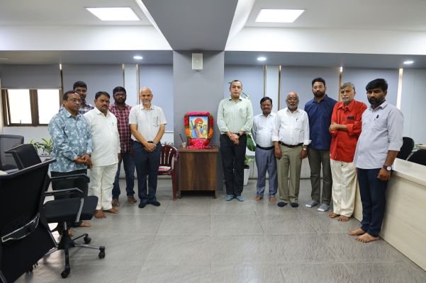 విప్లవ వీరుడు పండుగ సాయన్న ముదిరాజ్ జయంతి సందర్భంగా నివాళులర్పించిన హెచ్‌ఎండీఏ