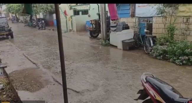 మండలంలో పలు గ్రామాలో వర్షం 