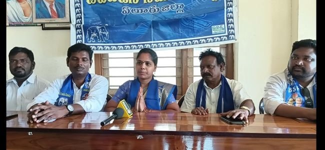 ప్రజలకు సేవ చేసే అవకాశం రావడం అదృష్టం ... అభివృద్దే  లక్ష్యంగా పనిచేస్తా…  మున్సిపల్ చైర్ పర్సన్ అభ్యర్థి  కణితి నీలిమా..  
