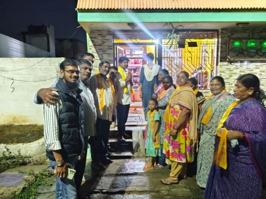 18వ వార్డులో చంద్రకళ రమేష్‌ ఎన్నికల ప్రచార హోరు