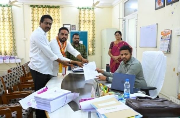 శాసనసభ్యులు కామినేని శ్రీనివాస్ ఆశీస్సులతోనే కలిదిండి మండలం జడ్పిటిసి