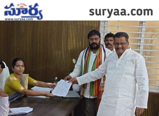 ప్రజా సంక్షేమమే మా విజయానికి పునాది  పెనుమంట్ర జెడ్పీటీసీ అభ్యర్థిగా వాసు నామినేషన్