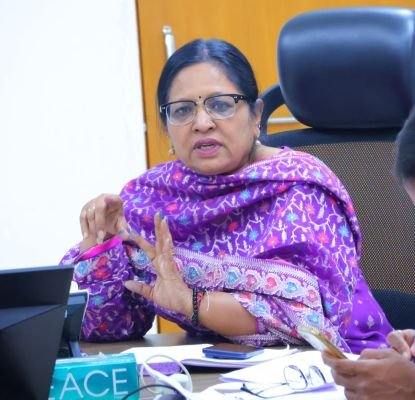 భూ భారతి దరఖాస్తులను గడువులోగా పరిష్కరించాలి