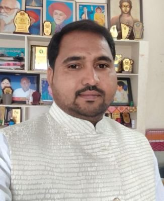 కొడంగల్‌పై వివక్ష వీడి అభివృద్ధి హామీలు నెరవేర్చాలి: ఎరన్ పల్లి శ్రీనివాస్