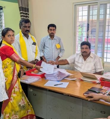 పోలవరం ఎంపీటీసీ టిడిపి అభ్యర్థిగా అనూష నామినేషన్ దాఖలు