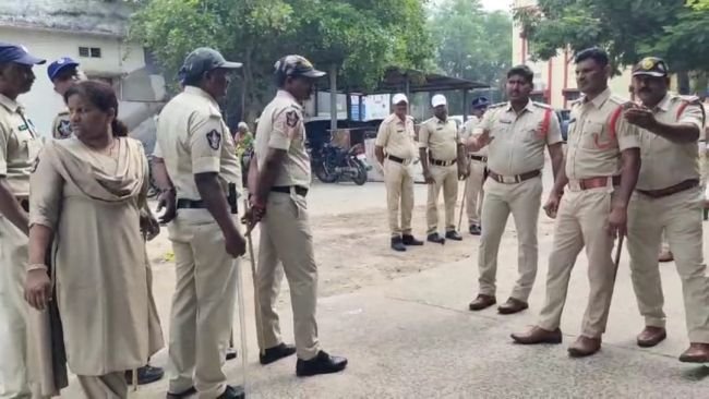 చీరాలలో చివరి రోజు నామినేషన్లపై ఉత్కంఠ!
