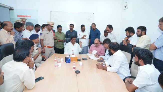 ఇంకెన్నాళ్లీ పారిశ్రామిక ప్రమాదాలు?  కార్మికుల ప్రాణాలకు భద్రతేది?