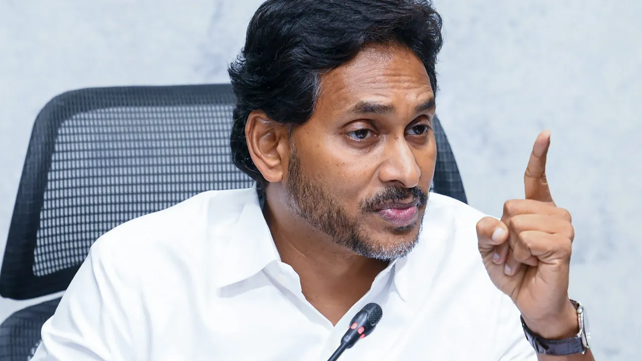 నామినేషన్ల ప్రక్రియపై వైఎస్ జగన్ తీవ్ర ఆగ్రహం.. చంద్రబాబు, ఎస్ఈసీపై విమర్శలు