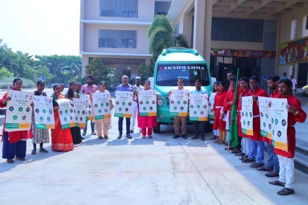 కార్మికుల హక్కులపై అవగాహన కల్పించాలి  ‘మీ పని.. మీ జీతం.. మీ స్వేచ్ఛ’ పోస్టర్ ఆవిష్కరణ