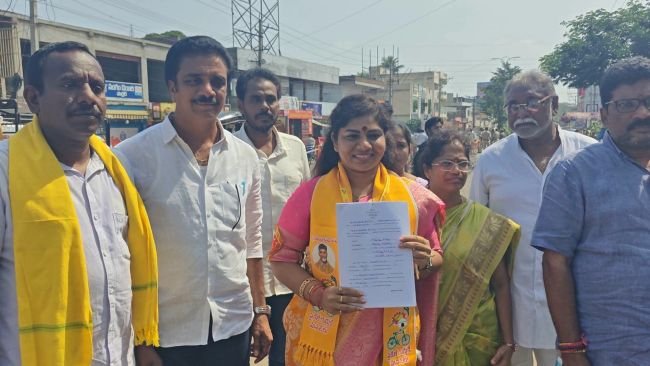 మామిడికుదురు జడ్పీటీసీ గా గొల్లపల్లి అమూల్య 