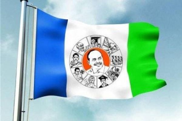 ప్రొద్దుటూరులో వైసీపీ ఎంపీటీసీ అభ్యర్థుల ఆందోళన.. పోలీసుల తీరుపై తీవ్ర ఆగ్రహం