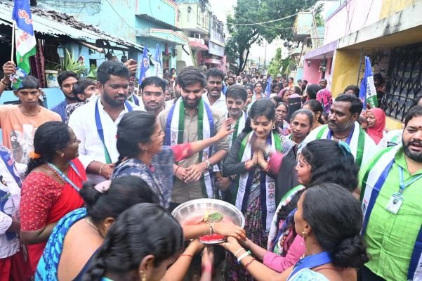 కార్పొరేషన్ ఎన్నికల్లో .. జోరుగా సాగిన పర్వత రెడ్డి రాణా ప్రమోద్ రెడ్డి  ఎన్నికల ప్రచారం.