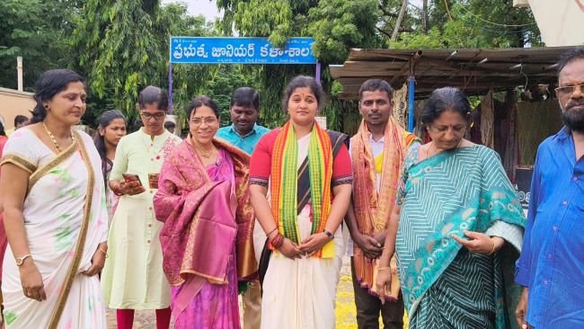 జోరు వానలోనూ ఆగని టీడీపీ ప్రచారం