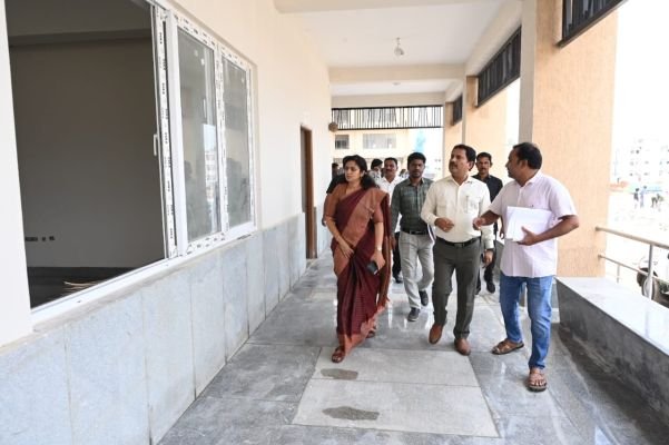 పది రోజుల్లో ప్రారంభోత్సవానికి సిద్ధం చేయాలి -- నూతన కలెక్టరేట్ భవన నిర్మాణ పనులు త్వరితగతిన పూర్తి చేయాలి -- నారాయణపేట జిల్లా కలెక్టర్ ప్రియాంక