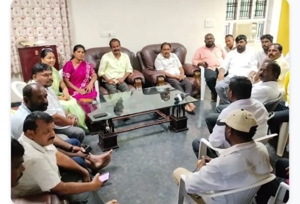 ఎంపిటిసి నామినేషన్ల సజావుగానే సాగింది