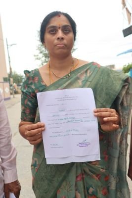 తూకివాకం ఎంపీటీసీ అభ్యర్థిగా మునీశ్వరి నామినేషన్