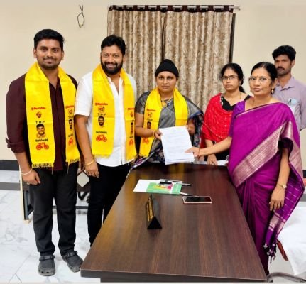 రావులపాలెం జడ్పిటిసి స్థానానికి నామినేషన్లు దాఖలు