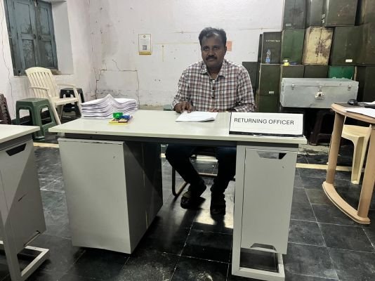 గుడిపల్లి లో13 ఎంపీటీసీ స్థానాలకు 98 నామినేషన్లు.. ఒక్కరోజే 35 దాఖలు