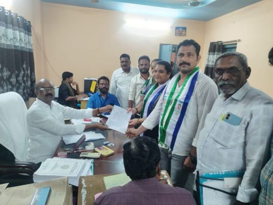 నెల్లిమర్లలో ముగిసిన ఎంపీటీసీ నామినేషన్ల పర్వం