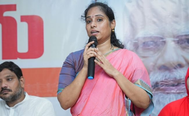 ప్రజాస్వామ్యం గురించి జగన్ మాట్లాడటం విడ్డూరం
