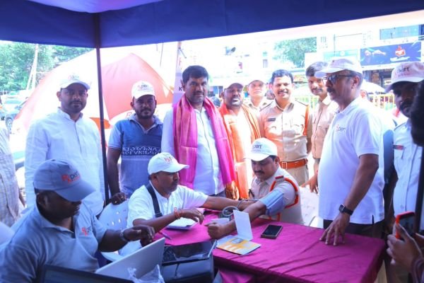 వైద్య ఆరోగ్య శిబిరాలను ప్రజలు సద్వినియోగం చేసుకోవాలి 