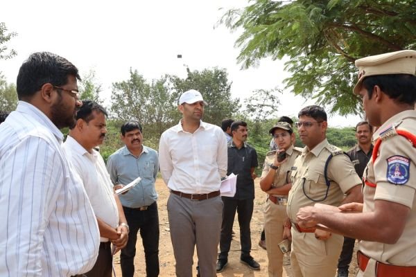 రోడ్డు ప్రమాదాల నివారణకు పటిష్ట చర్యలు.   చేపట్టాలి