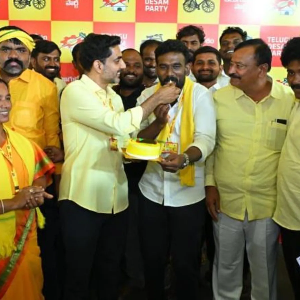 - నల్లచెరువు జడ్పిటిసి అభ్యర్థిగా పరిటాల   - కదిరి నియోజకవర్గ టిడిపిలో ఉరకలేస్తున్న ఉత్సాహం   -