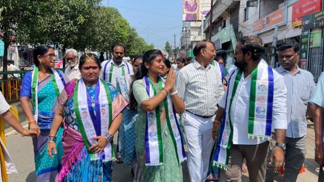 ఒక్క అవకాశం ఇవ్వండి.... నగర ప్రజలు గర్వించే విధంగా నగరాన్ని అభివృద్ధి పరుస్తాను